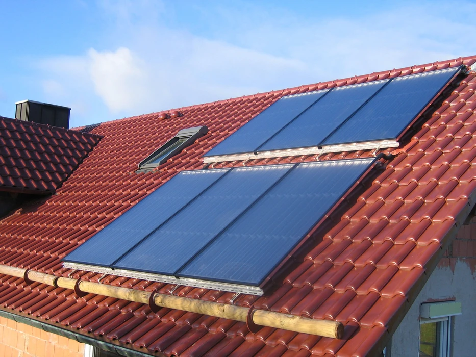 Solar panels on Roof - Image by Solar Focus